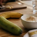 Banane santé : bananes à maturité différente, yaourt et avoine